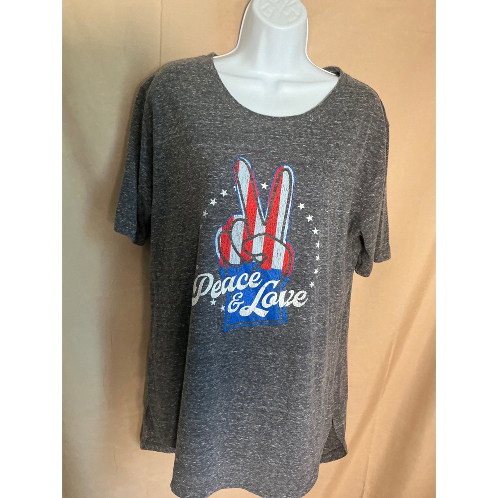 Royce Brand Graphic Tee Women 2XL Grey Excellent Peace Love Patriotic Stars